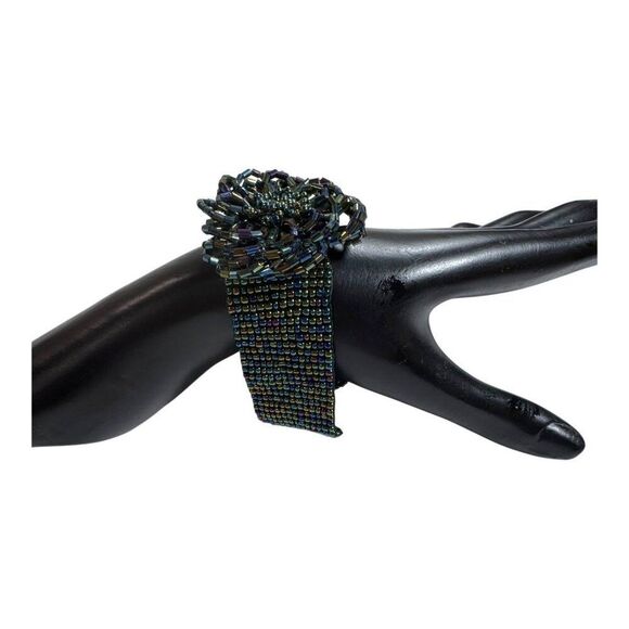 Handmade Beaded Bracelet 3d Floral Black Iridescent Rose Adjustable Length Clasp - Picture 3 of 6